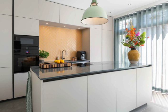 Moderne keuken in Spaarndam | Keukenstudio van den Bijtel