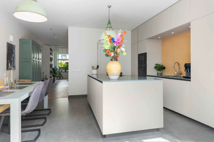 Moderne keuken in Spaarndam | Keukenstudio van den Bijtel